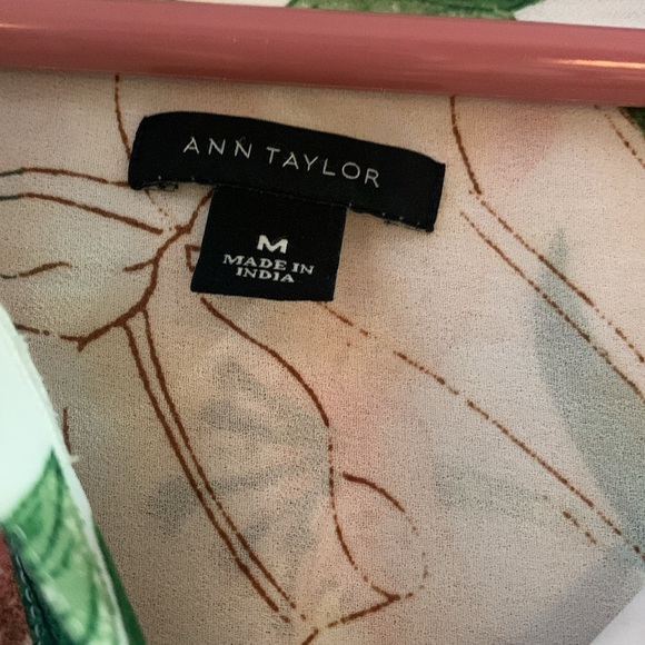 Ann Taylor Blouse - Size M - Picture 2 of 5